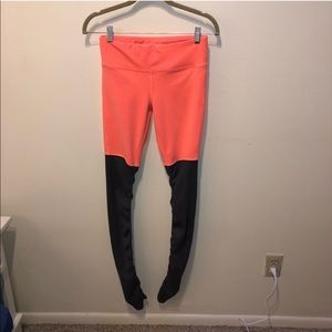Alo Coral Gray Ribbed Goddess Leggings Small